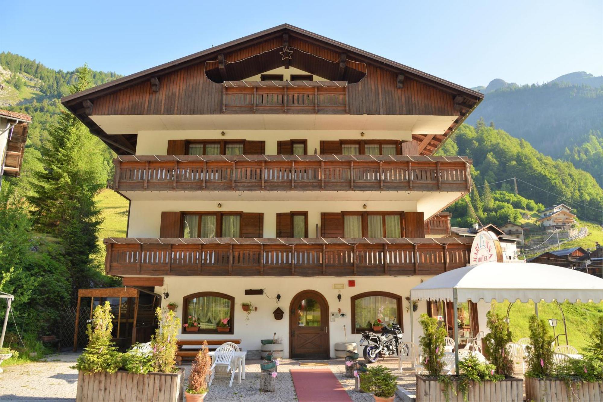 Hotel Marianna Rocca Pietore Exterior foto